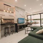 아파트 Luxury Moments From The Promenade