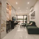 Luxury Moments From The Promenade Διαμέρισμα *