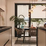 Luxury Moments From The Promenade 슬리에마