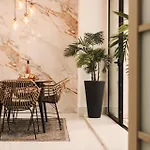 Luxury Moments From The Promenade * 슬리에마