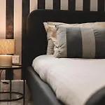 아파트 Luxury Moments From The Promenade *