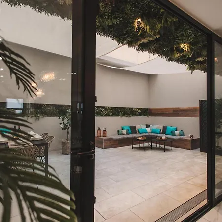 Luxury Moments From The Promenade