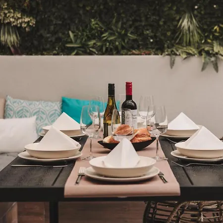 Luxury Moments From The Promenade Слима