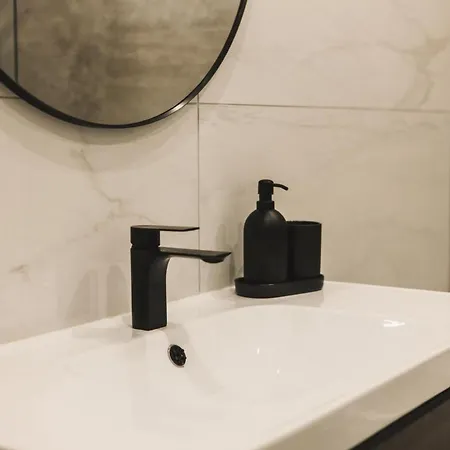 Luxury Moments From The Promenade * Слима