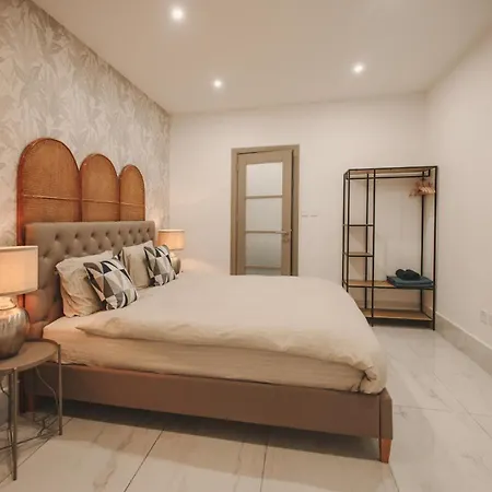 Luxury Moments From The Promenade Апартаменты