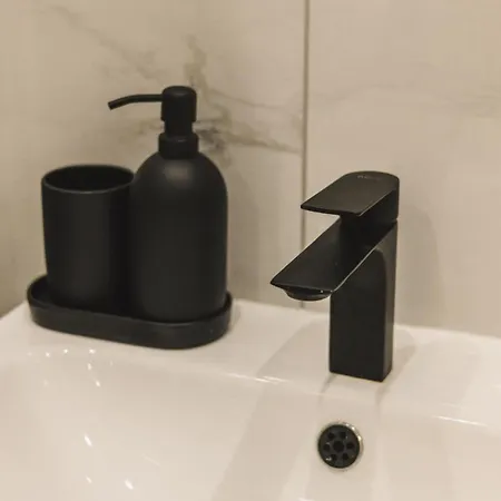 Luxury Moments From The Promenade Апартаменты Слима