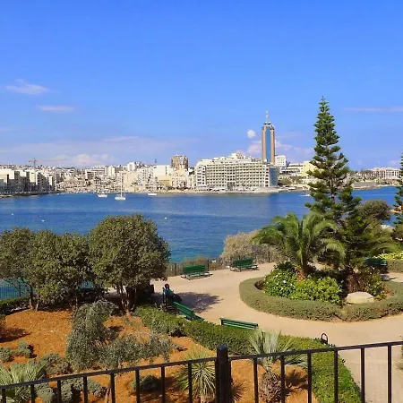 Luxury Moments From The Promenade *